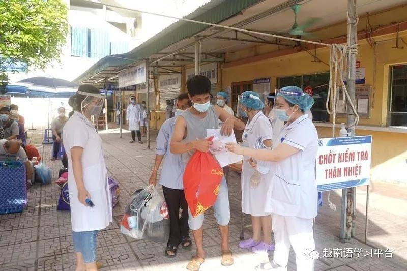 2025年新澳门和香港正版精准免费大全全面释义、专家解析解释与落实