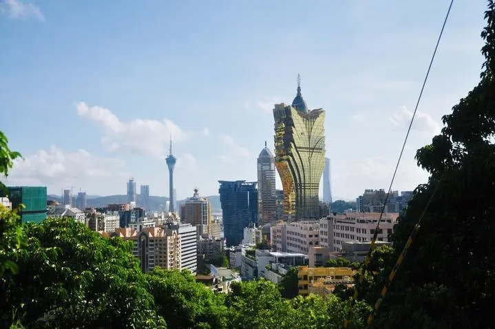 2025年新澳门和香港天天免费精准大全,全面释义、专家解读与落实 警惕虚假宣传传